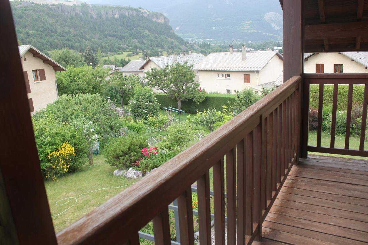 Ferienwohnung Le Ginkgo - Mont Dauphin Eygliers Exterior foto
